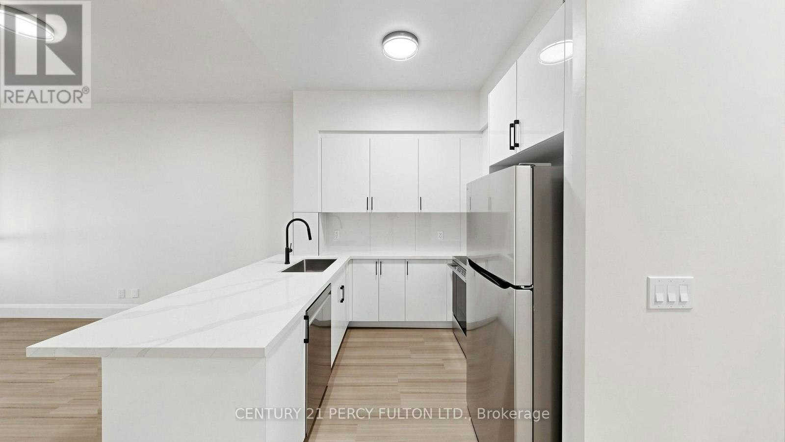 102-57 Upper Duke Crescent, Markham, ON, L6G 0B9 - 10