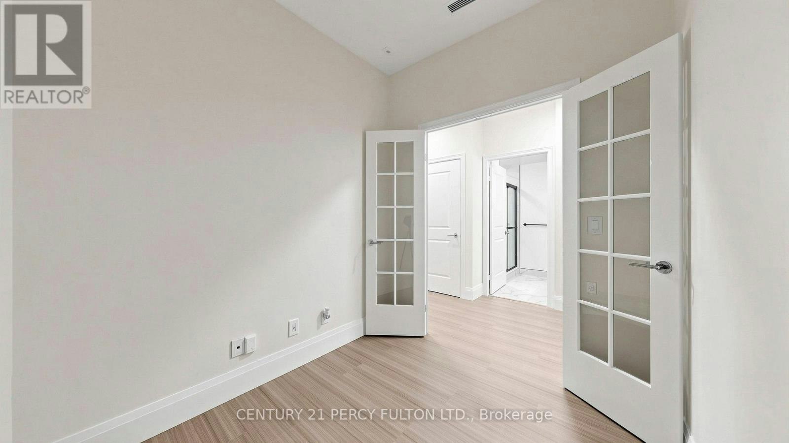 102-57 Upper Duke Crescent, Markham, ON, L6G 0B9 - 25