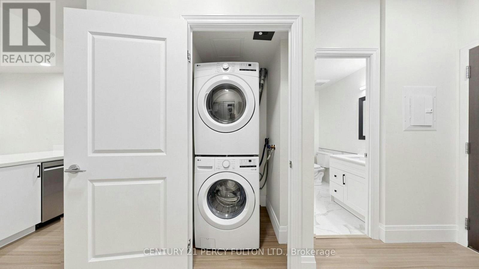 102-57 Upper Duke Crescent, Markham, ON, L6G 0B9 - 28