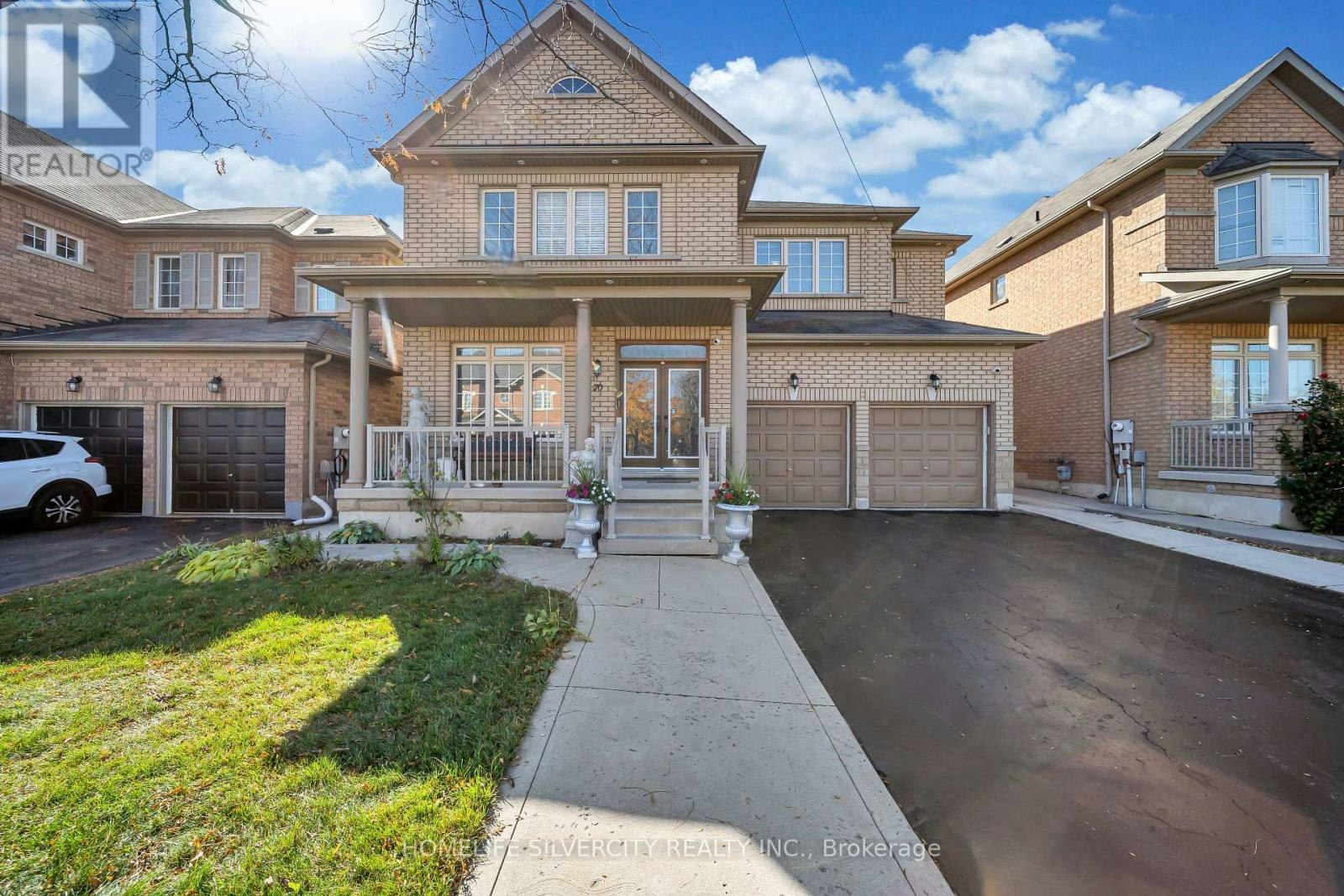 70 Appleaire Crescent, Brampton, ON, L6R 0V9