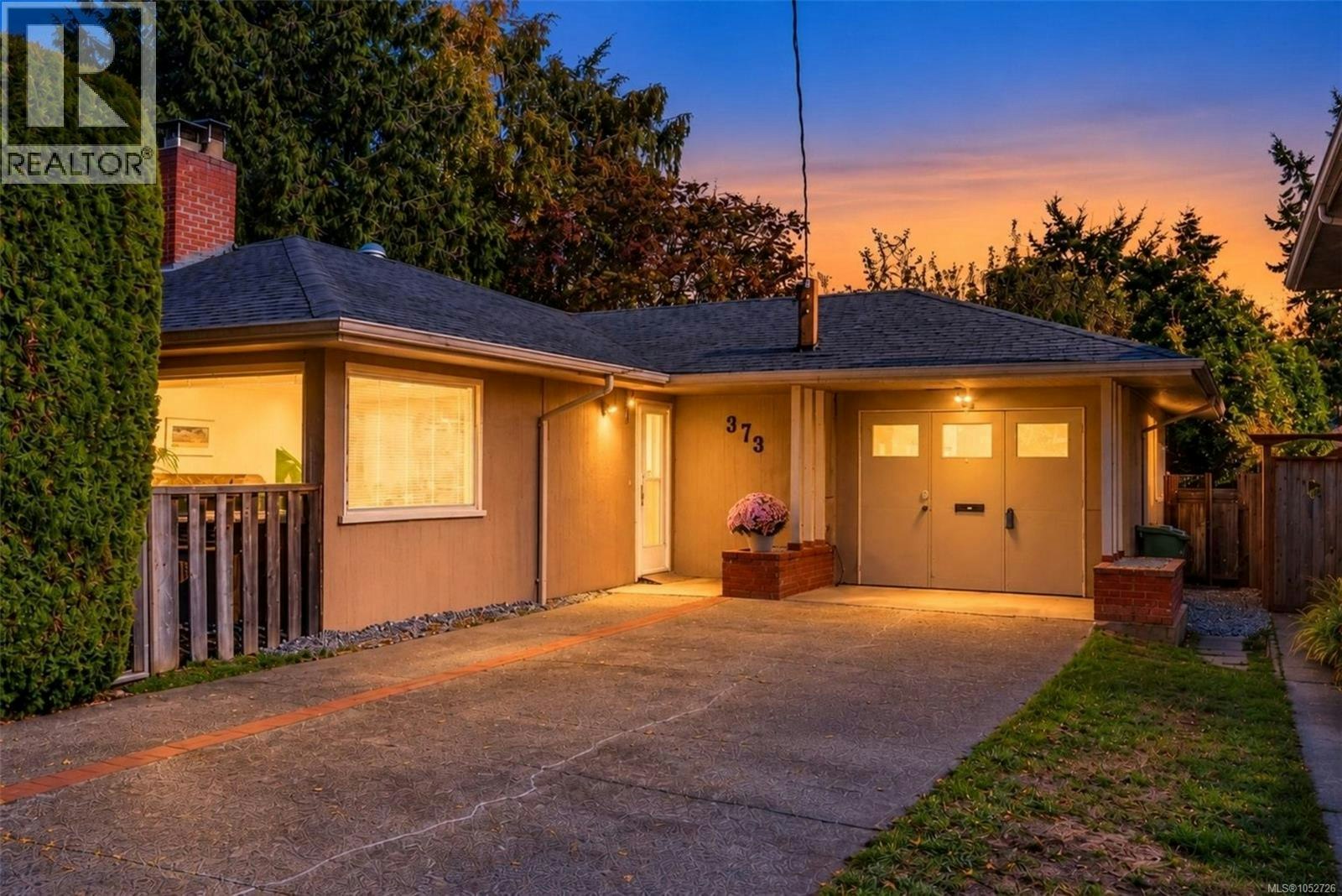 373 Richmond Avenue, Victoria, BC, V8S 3Y2