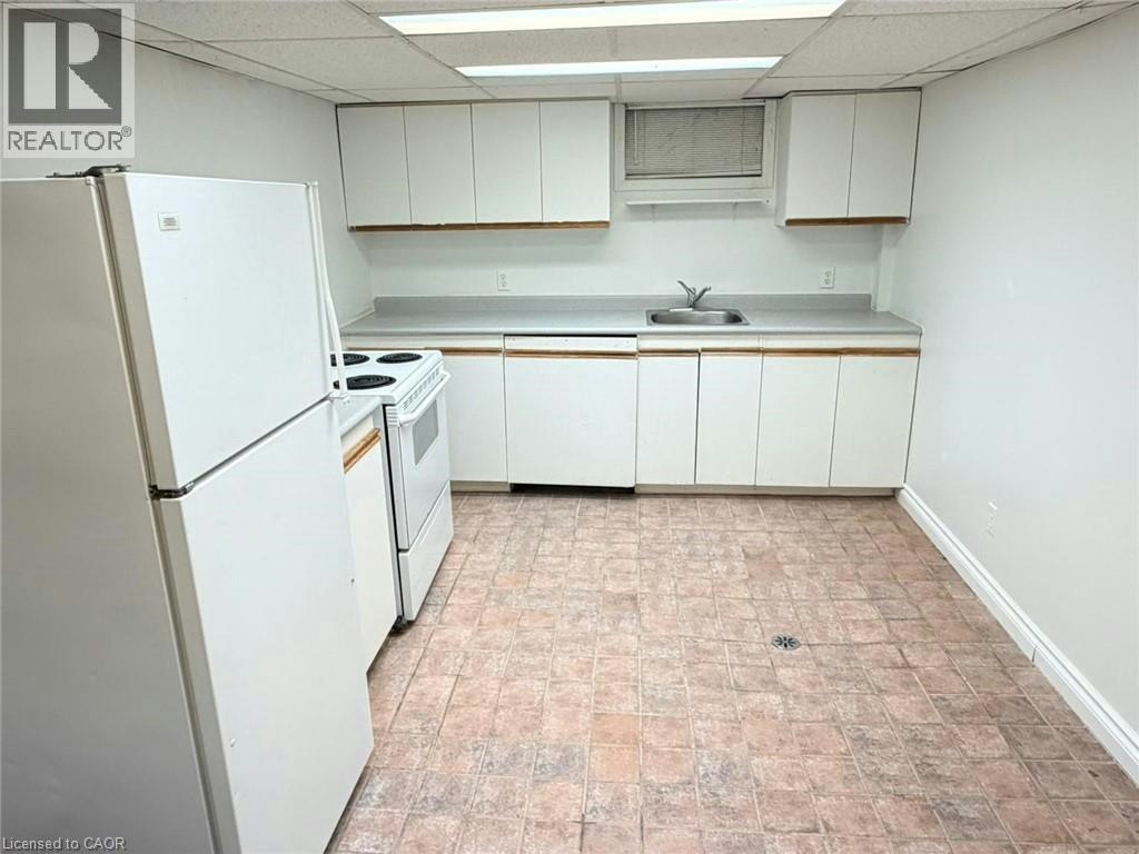 4-124 King Street N, Waterloo, ON, N2J 2X8 - 3