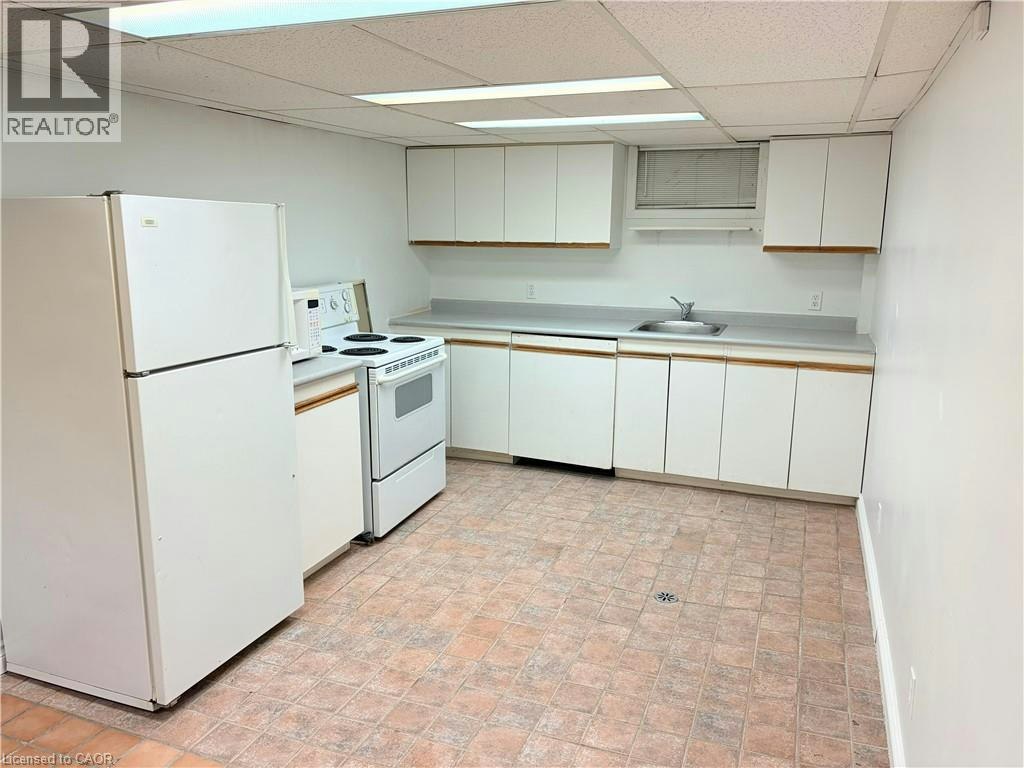 4-124 King Street N, Waterloo, ON, N2J 2X8 - 2