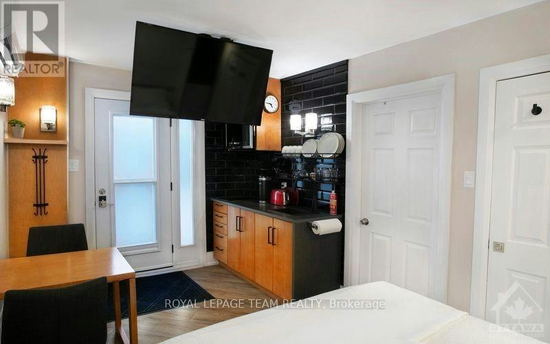 A-2219 Melfort Street, Ottawa, ON, K1G 1H6 - 7