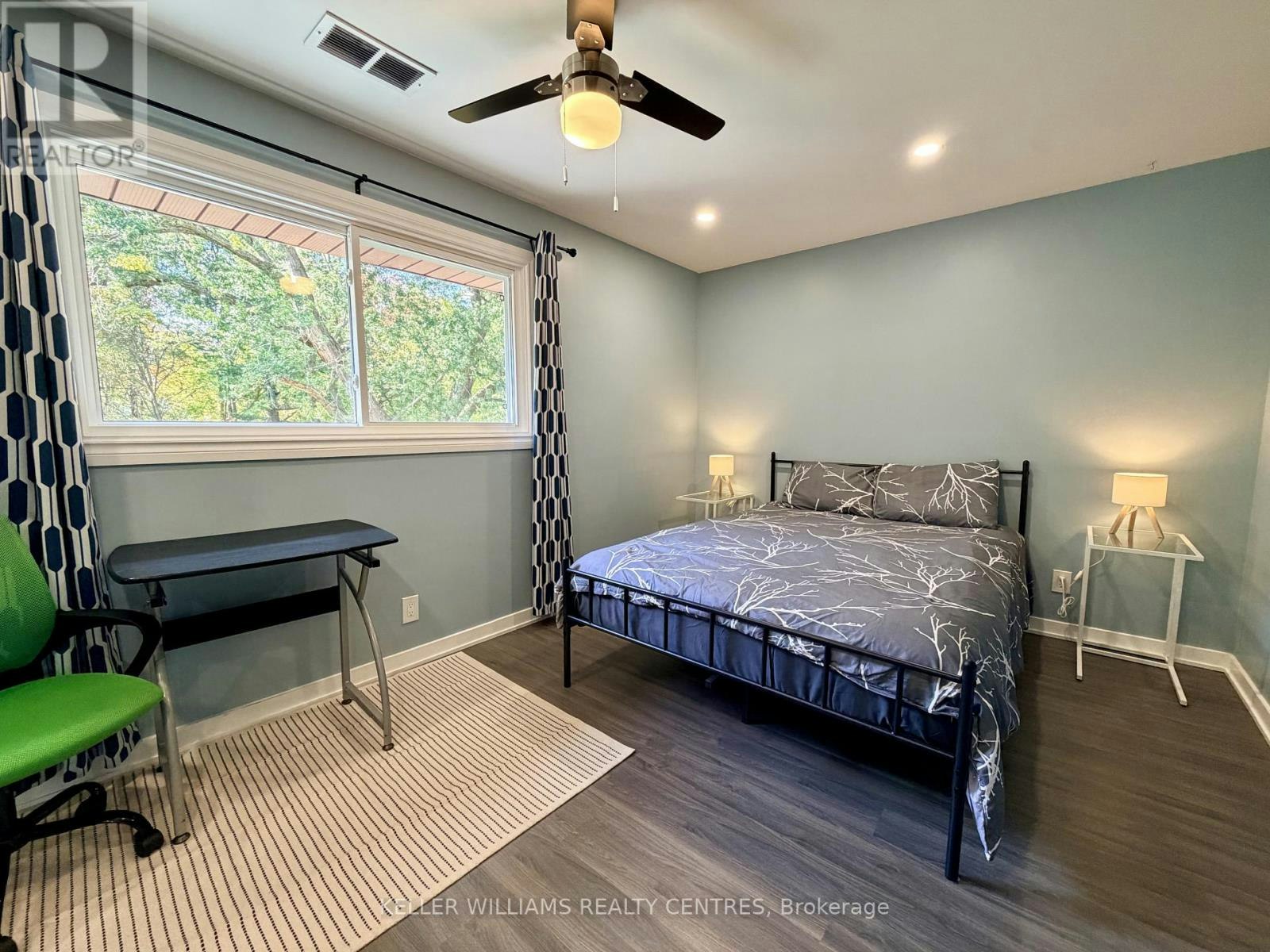 18 Bushey Avenue, Essa, ON, L3W 0L2 - 30