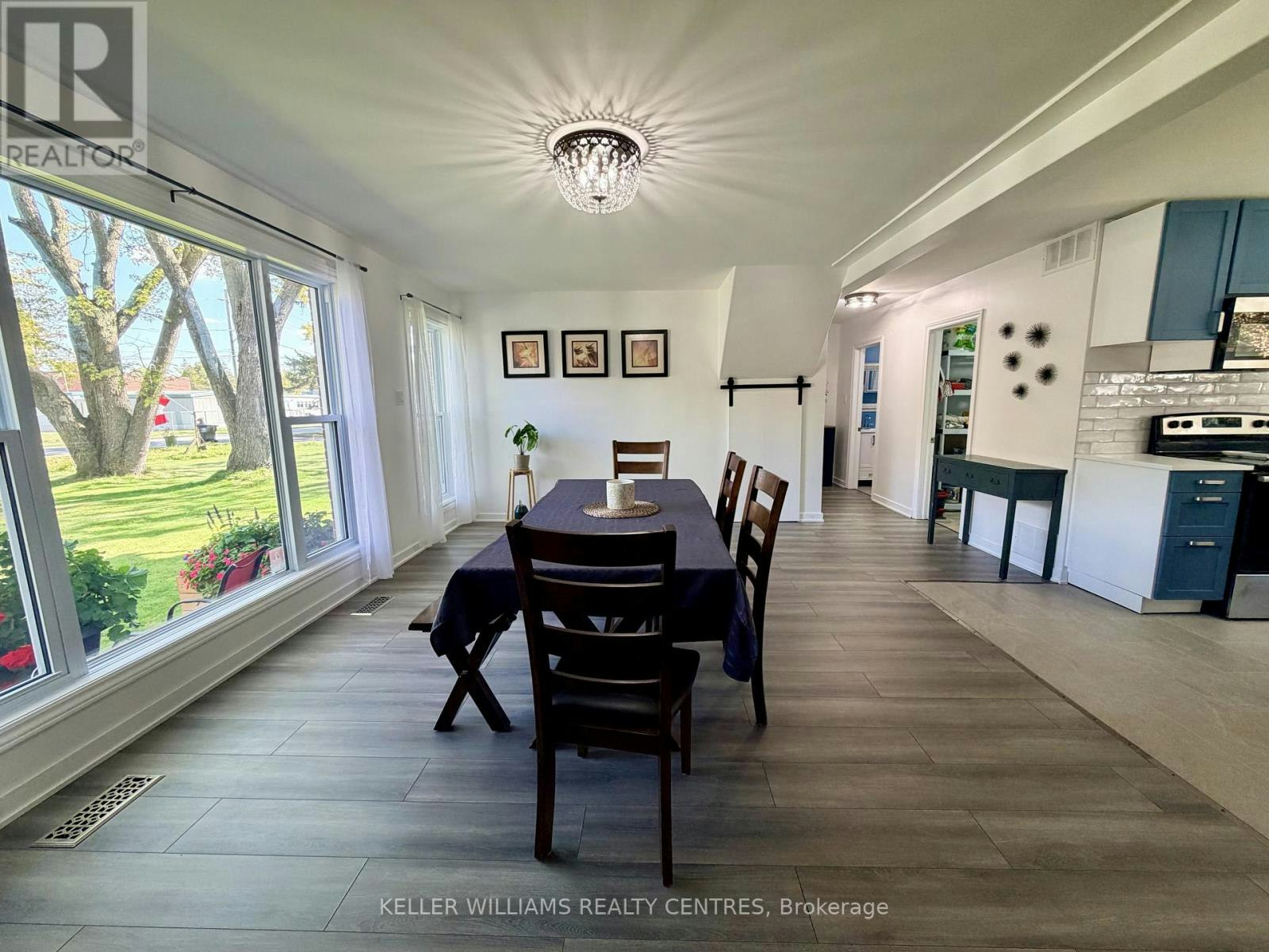18 Bushey Avenue, Essa, ON, L3W 0L2 - 10