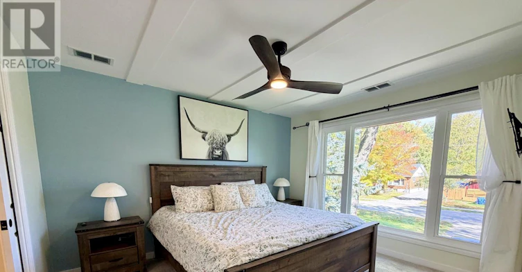 18 Bushey Avenue, Essa, ON, L3W 0L2 - 26