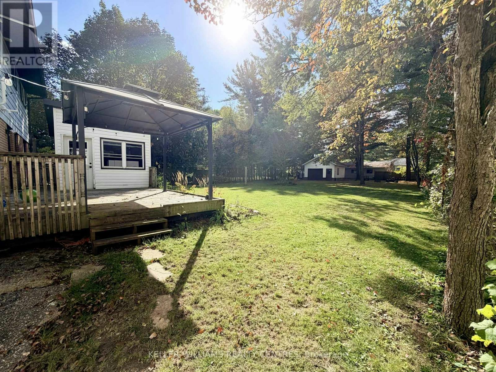 18 Bushey Avenue, Essa, ON, L3W 0L2 - 45