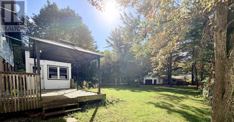 18 Bushey Avenue, Essa, ON, L3W 0L2 - 45