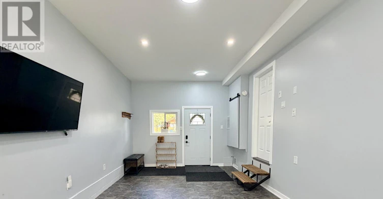 18 Bushey Avenue, Essa, ON, L3W 0L2 - 8