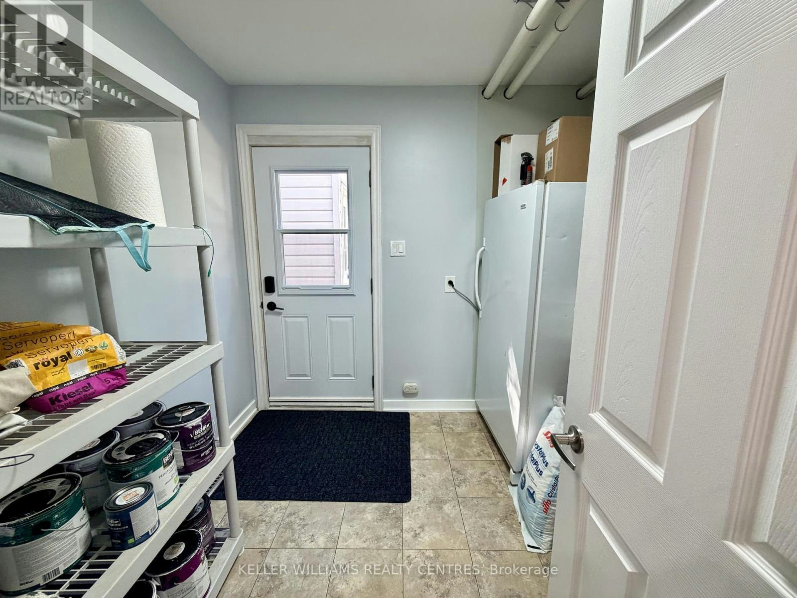 18 Bushey Avenue, Essa, ON, L3W 0L2 - 16