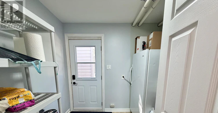 18 Bushey Avenue, Essa, ON, L3W 0L2 - 16
