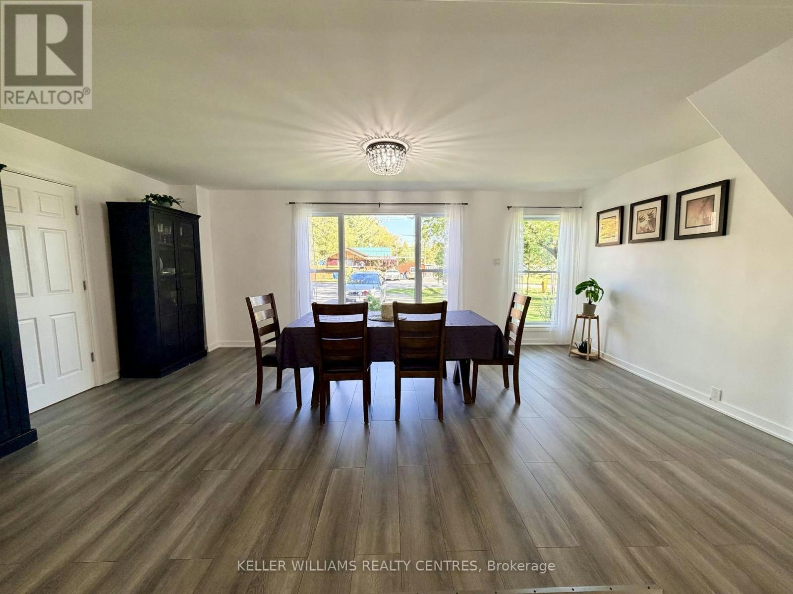 18 Bushey Avenue, Essa, ON, L3W 0L2 - 12