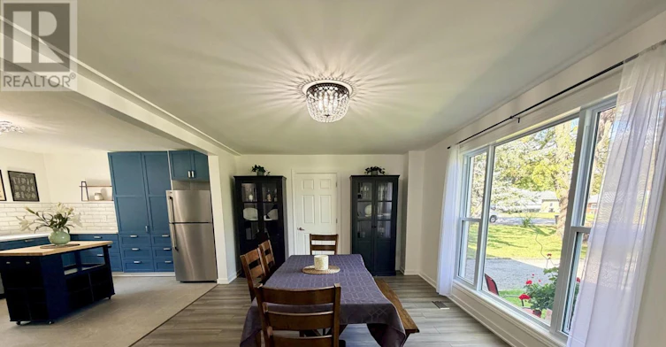 18 Bushey Avenue, Essa, ON, L3W 0L2 - 15
