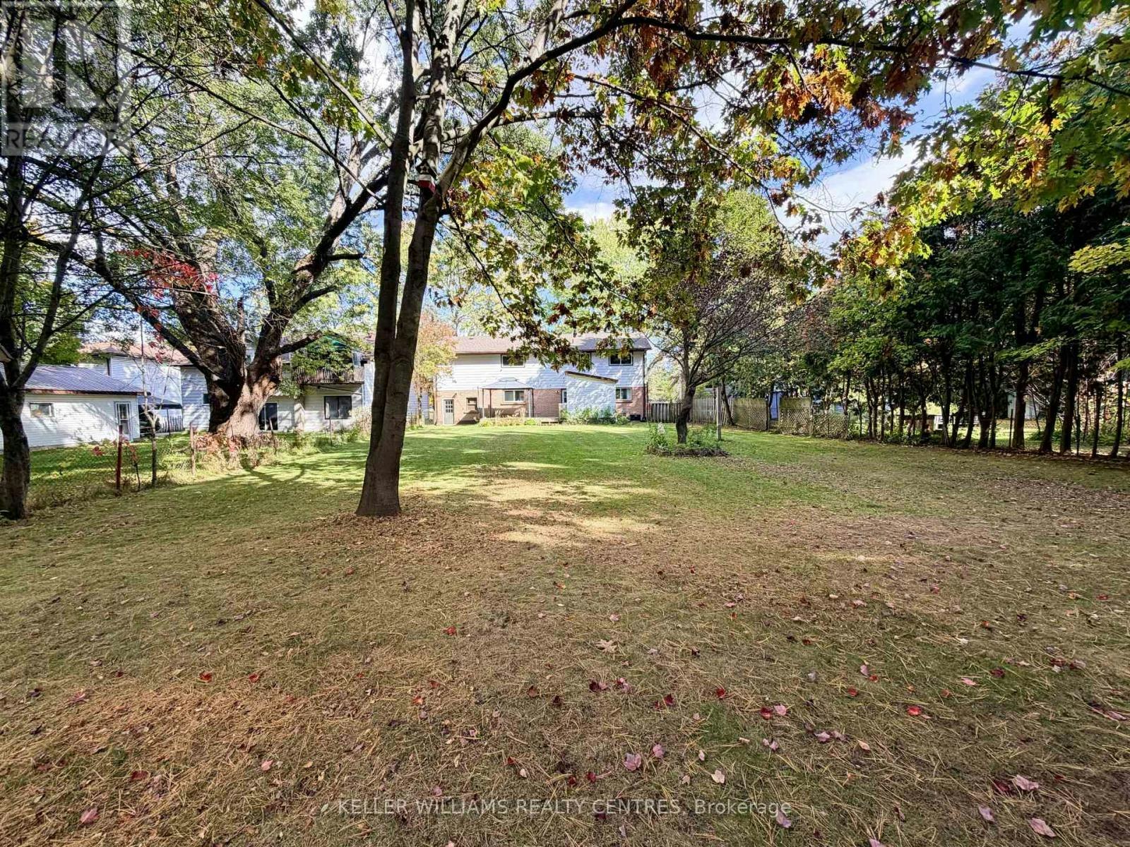 18 Bushey Avenue, Essa, ON, L3W 0L2 - 47