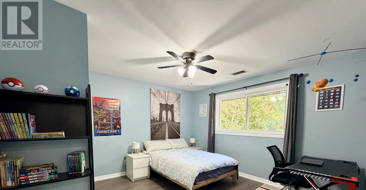 18 Bushey Avenue, Essa, ON, L3W 0L2 - 37