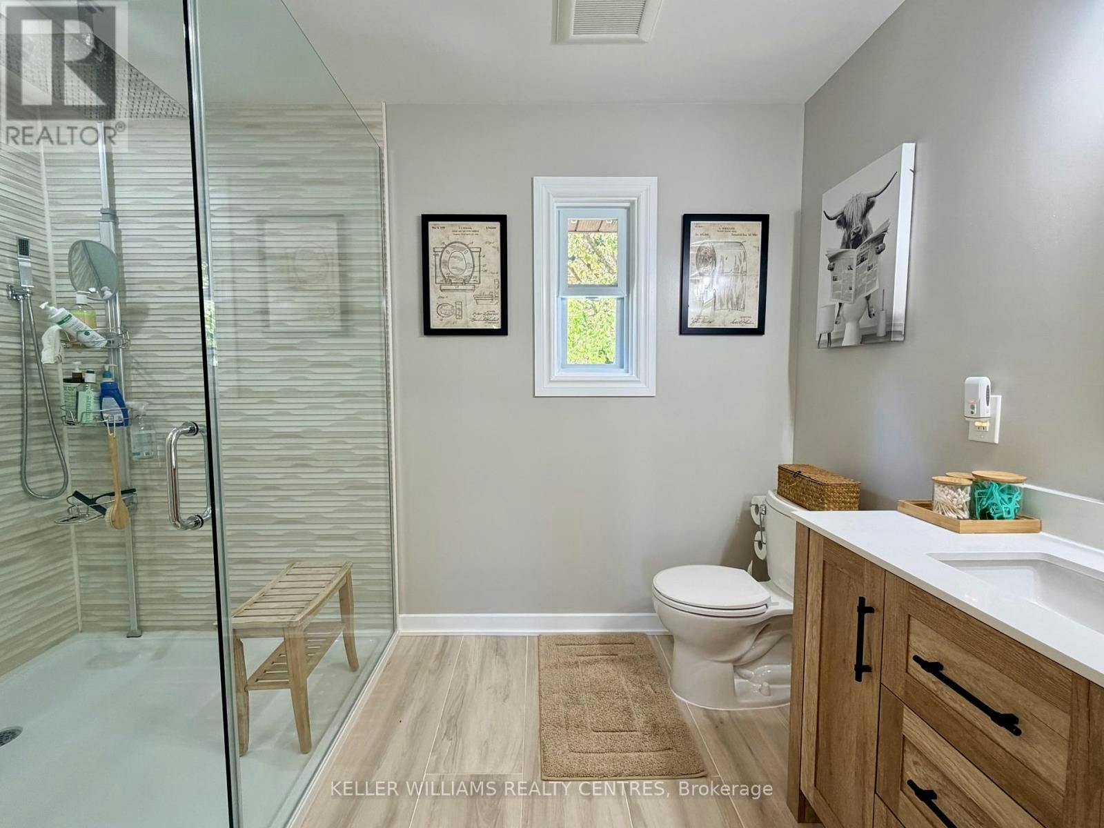 18 Bushey Avenue, Essa, ON, L3W 0L2 - 29