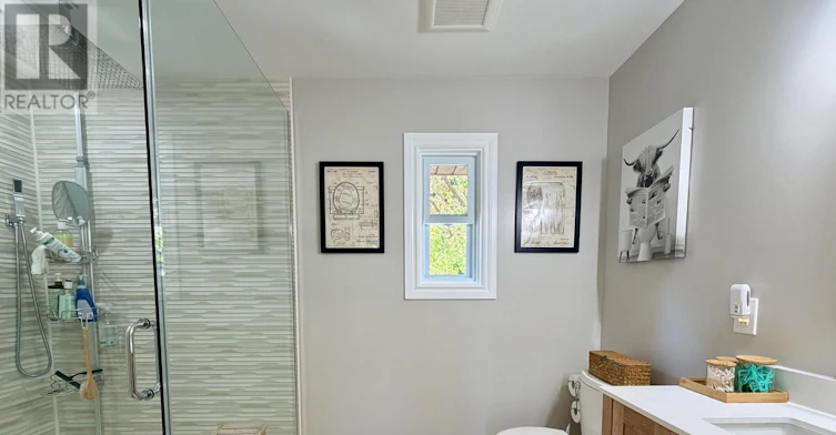 18 Bushey Avenue, Essa, ON, L3W 0L2 - 29