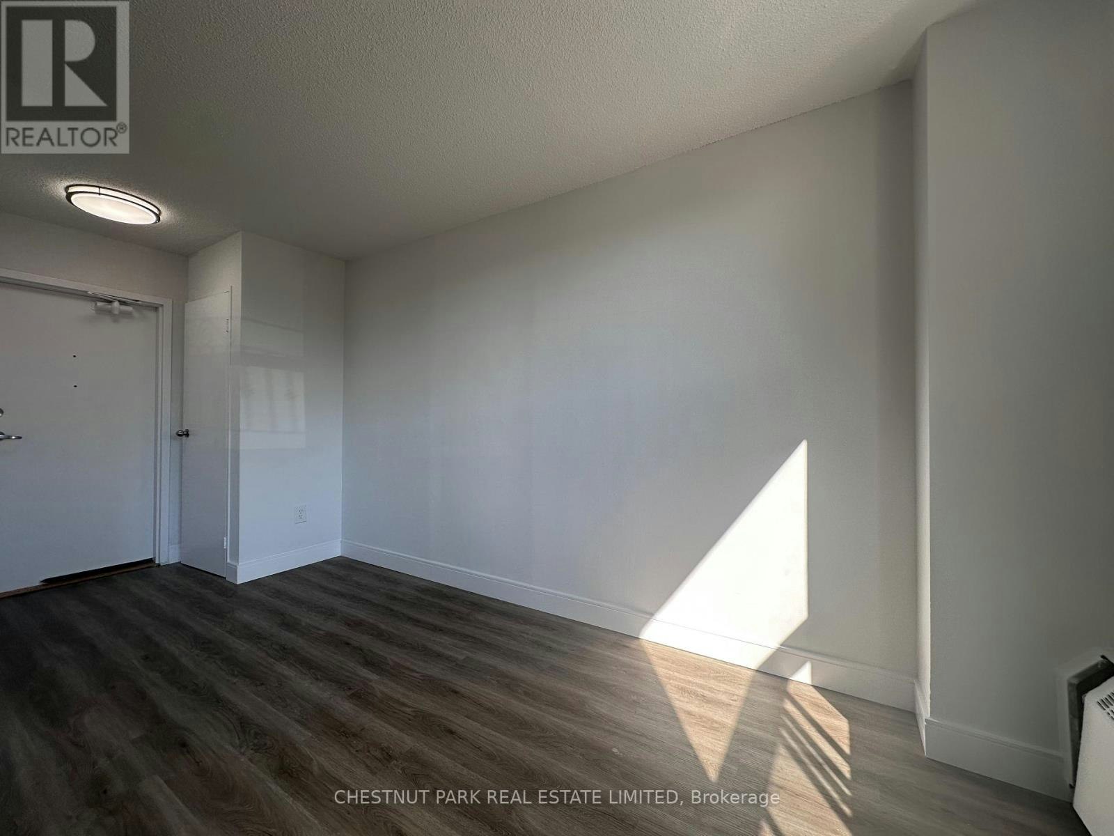 109-1060 Caven Street, Mississauga, ON, L5G 4J5 - 5