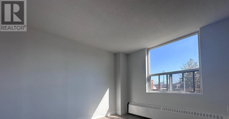 109-1060 Caven Street, Mississauga, ON, L5G 4J5 - 9