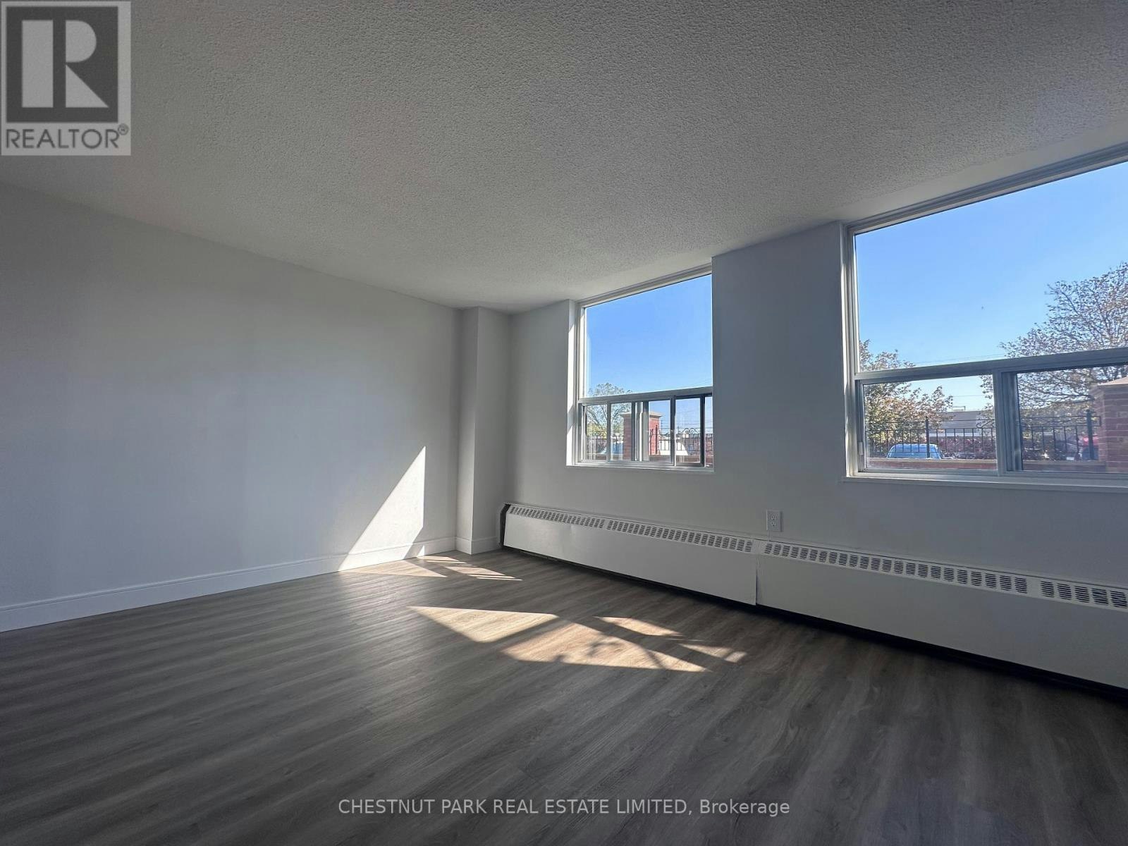 109-1060 Caven Street, Mississauga, ON, L5G 4J5 - 8