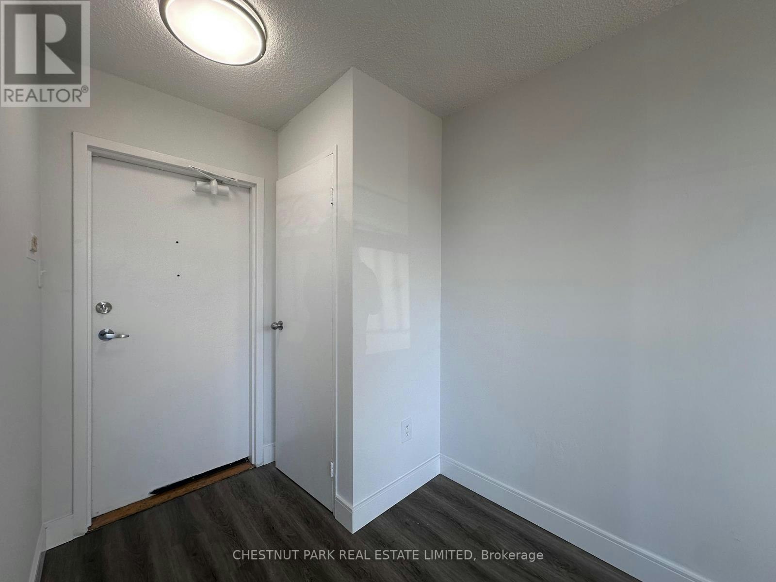 109-1060 Caven Street, Mississauga, ON, L5G 4J5 - 4