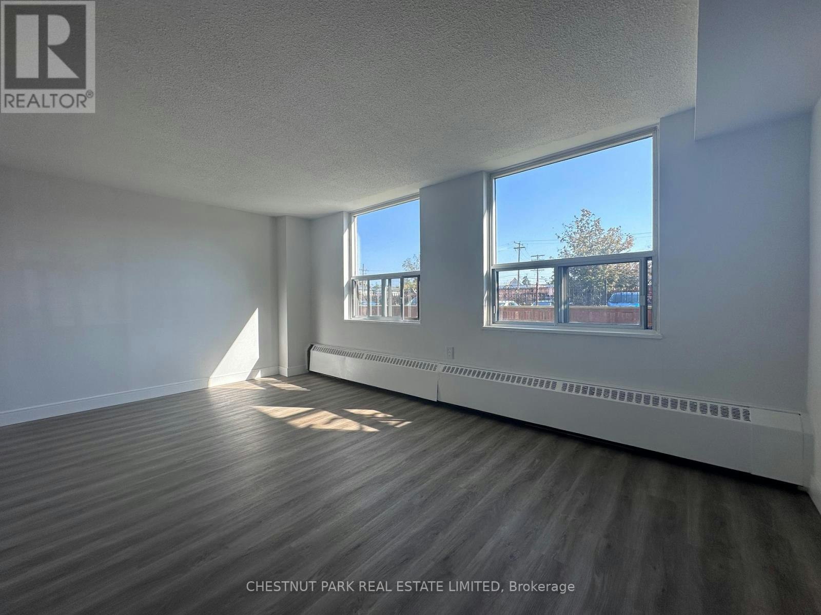 109-1060 Caven Street, Mississauga, ON, L5G 4J5 - 7