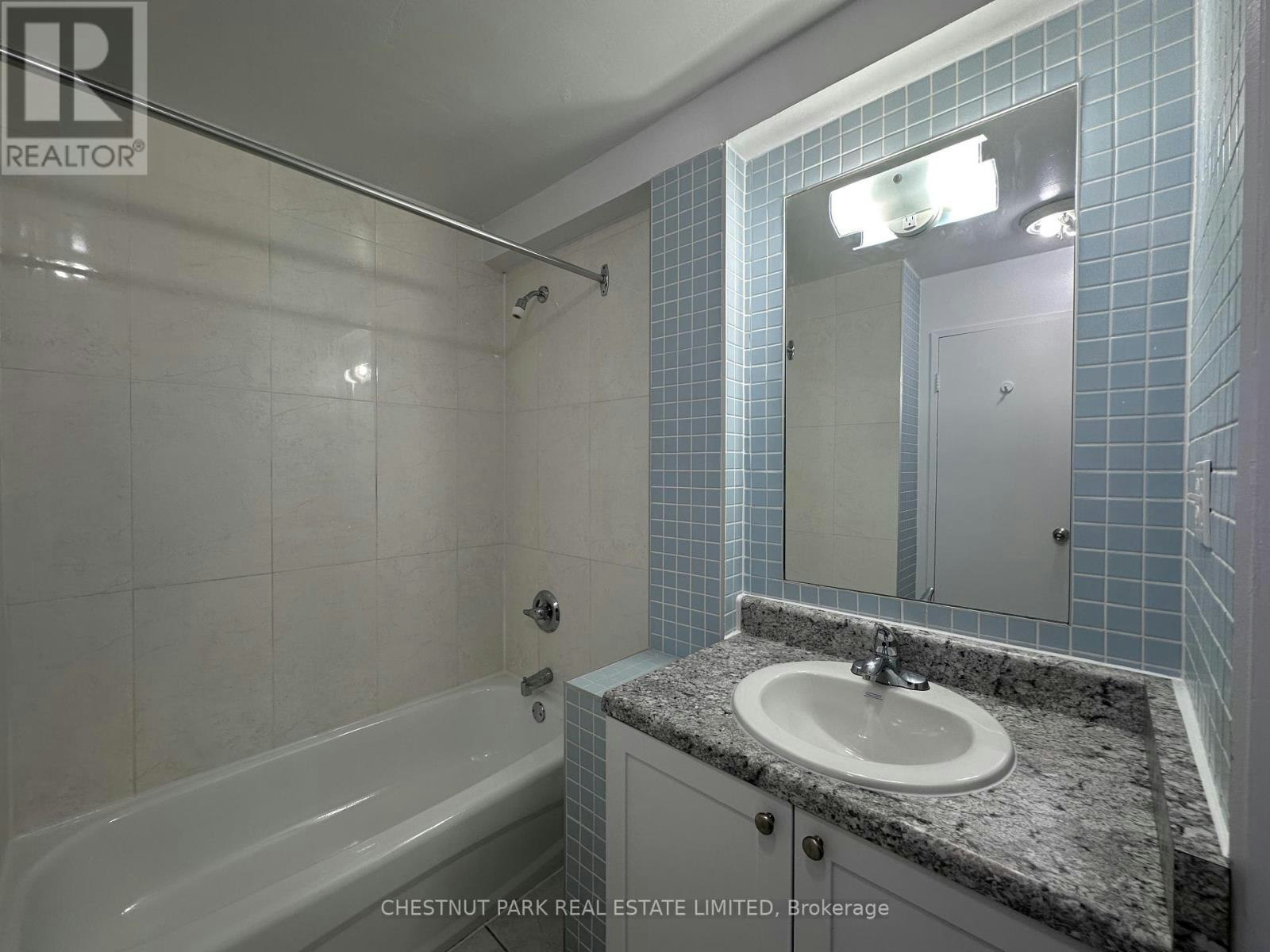 109-1060 Caven Street, Mississauga, ON, L5G 4J5 - 37