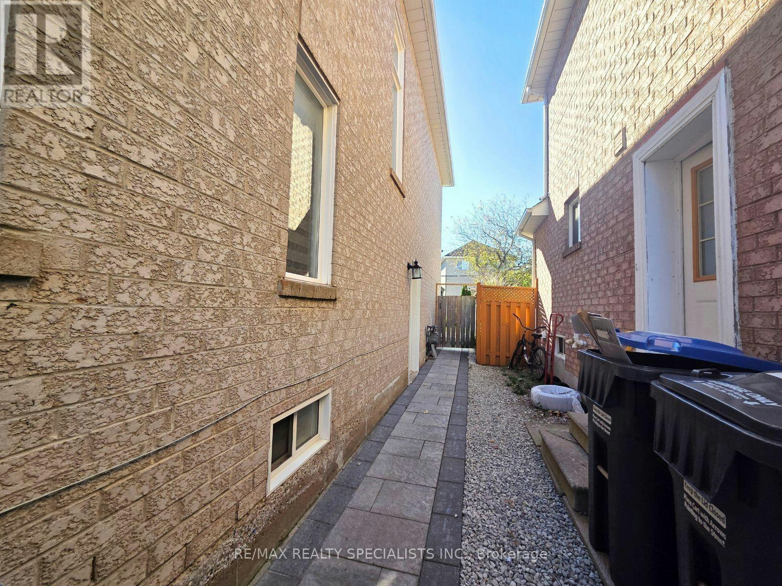 BSMT-18 Gold Hill Road, Brampton, ON, L6X 4V2 - 11