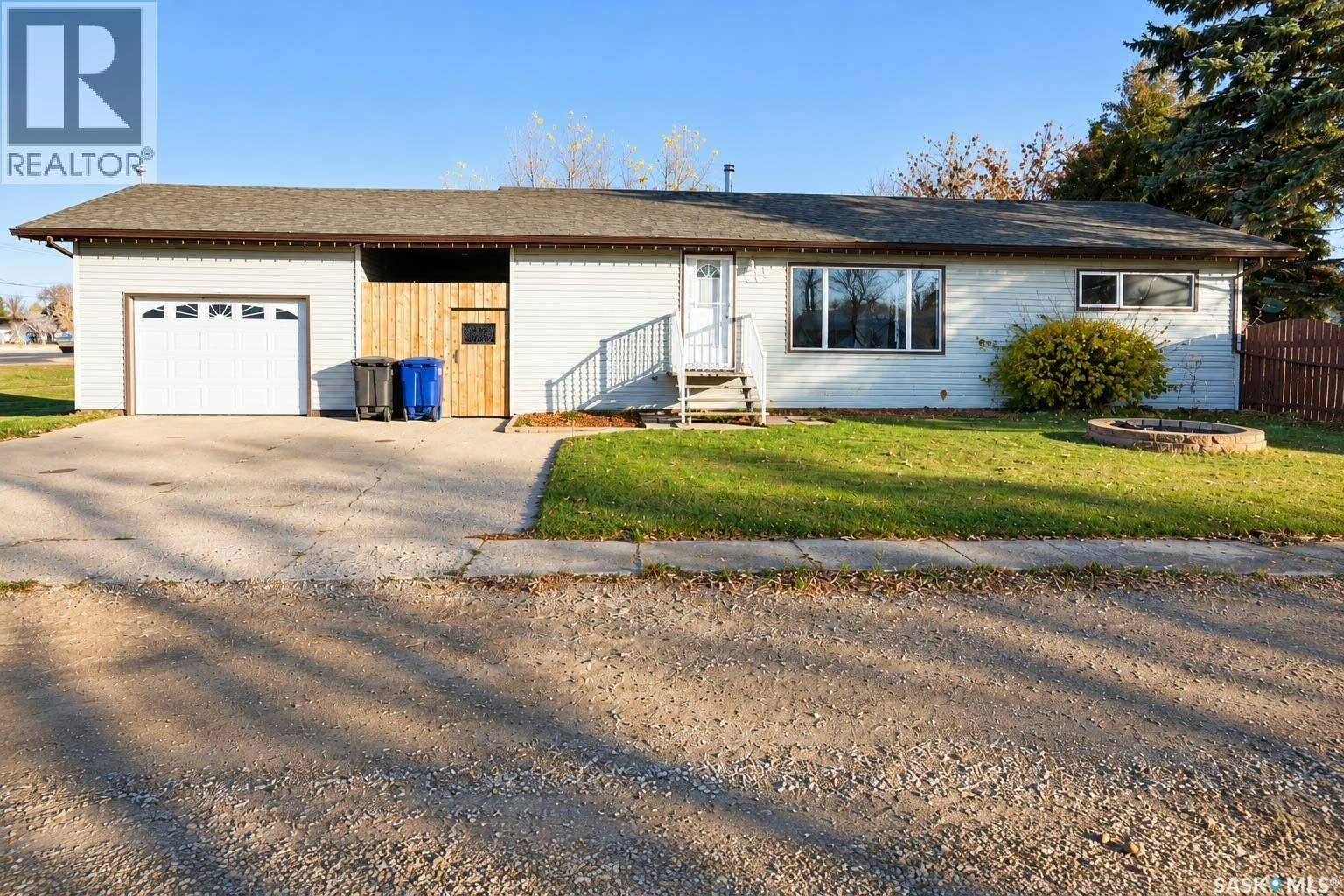 412 2nd Street N, Wakaw, SK, S0K 4P0