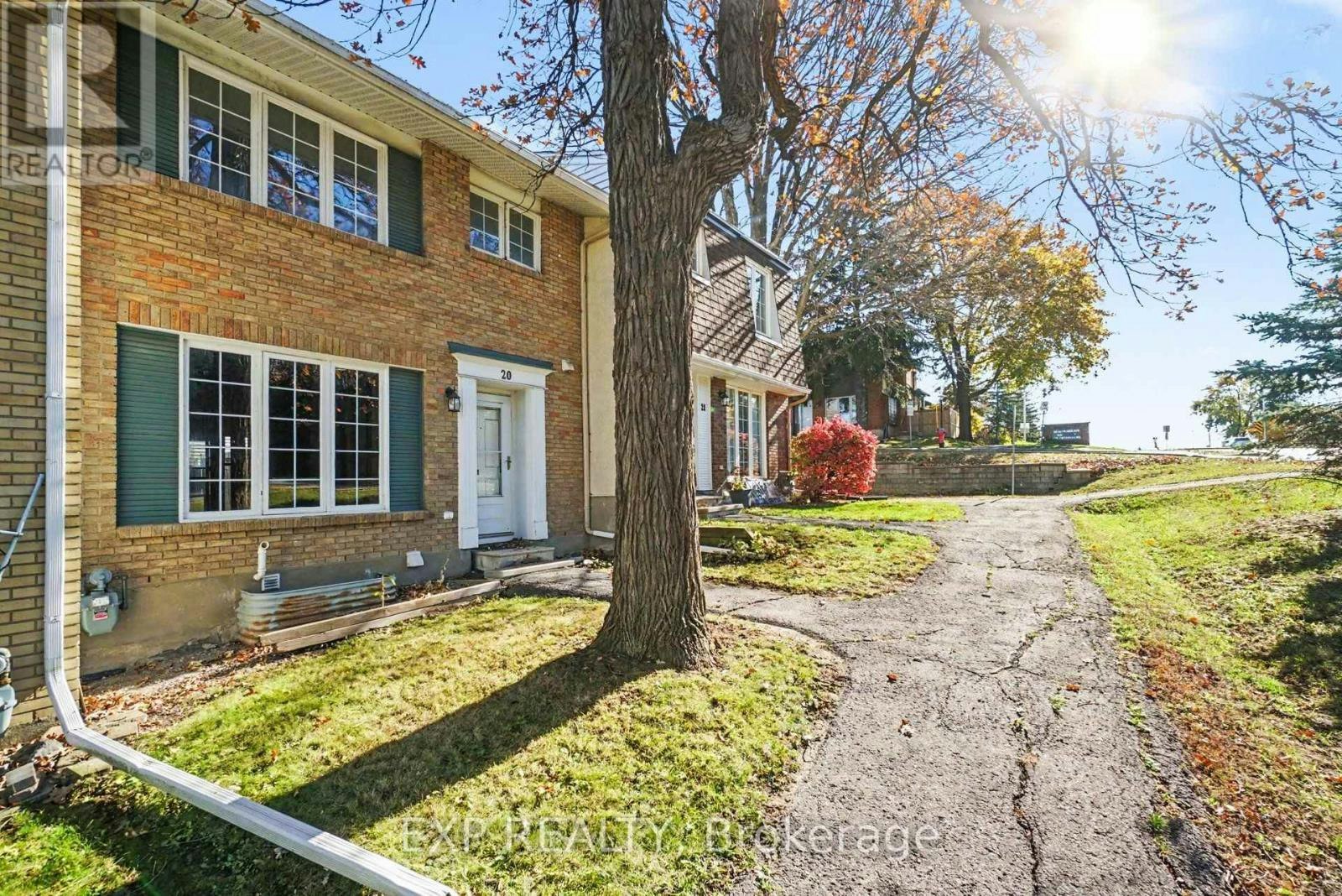 20-2300 Ogilvie Road, Ottawa, ON, K1J 7X8