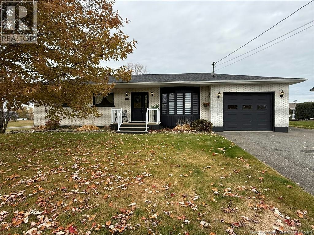 698 4th Avenue, Grand Falls, NB, E3Z 1A2