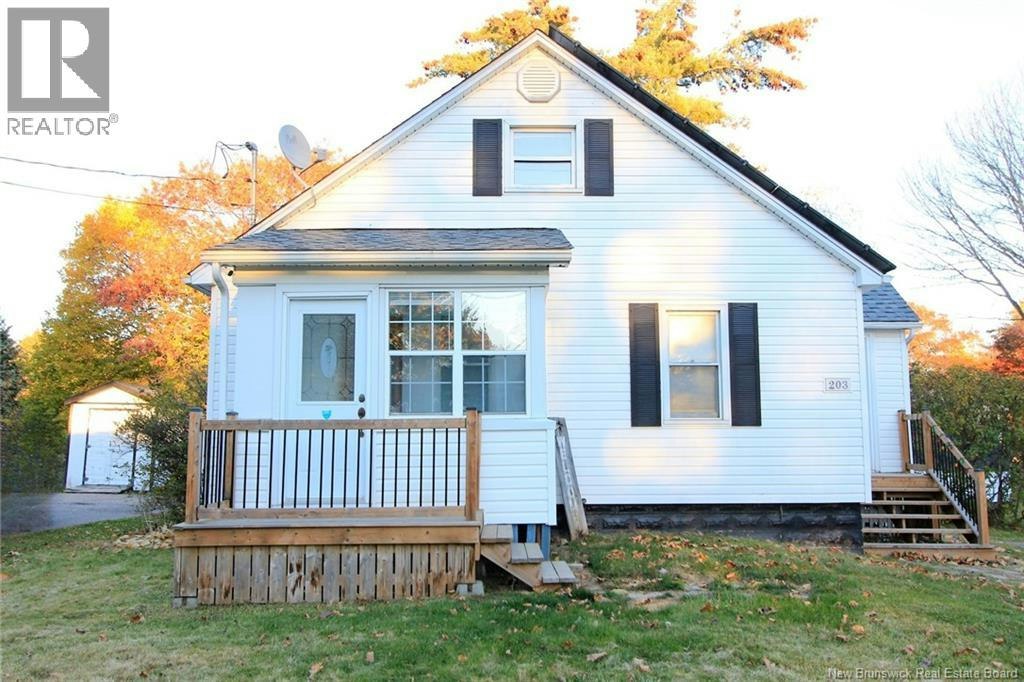 203 Mcneill Avenue, Fredericton, NB, E3A 1J5