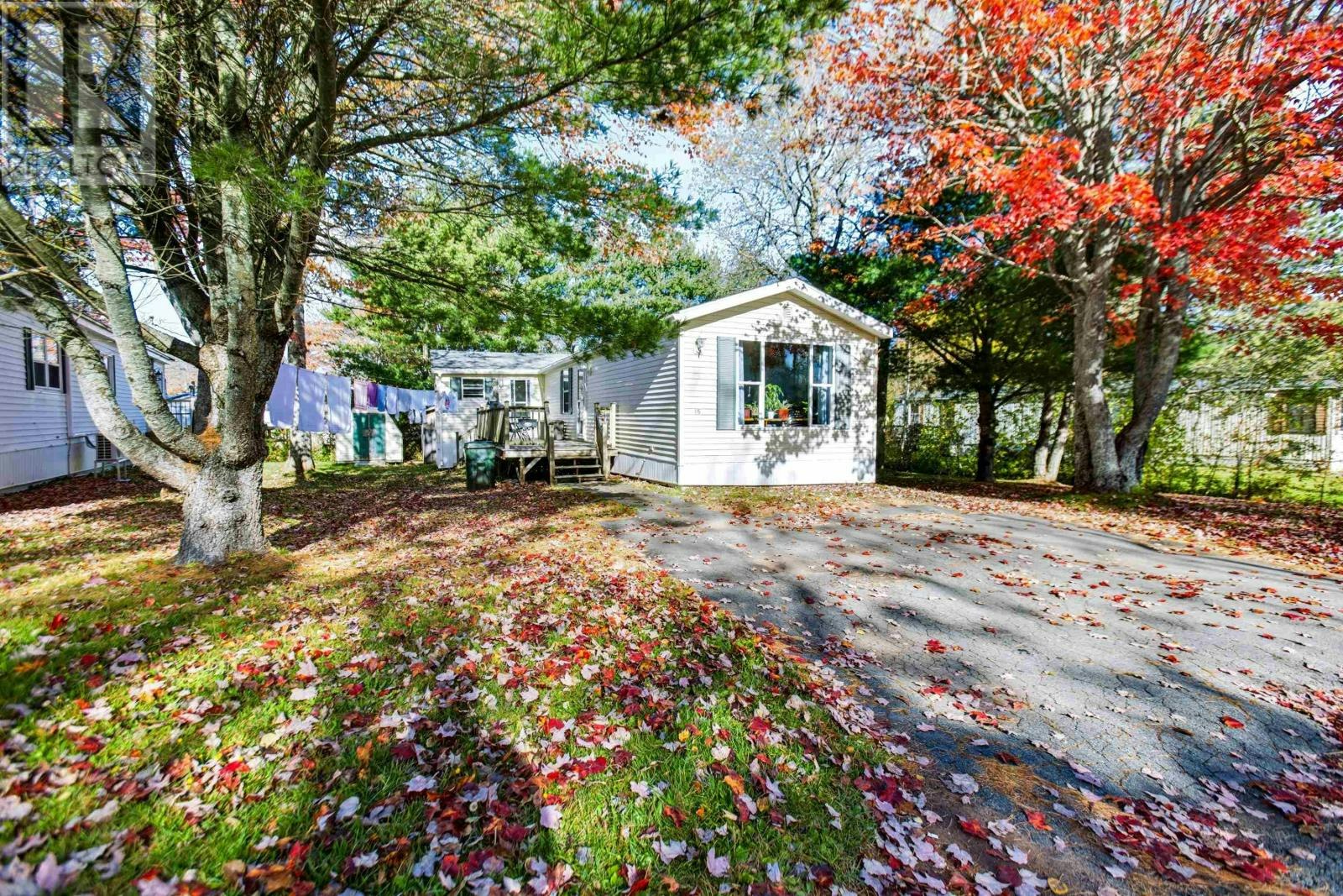 15 Woodlawn Drive, Amherst, NS, B4H 4K5