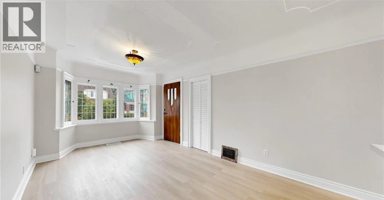 59 Longwood Road N, Hamilton, ON, L8S 3V2 - 4