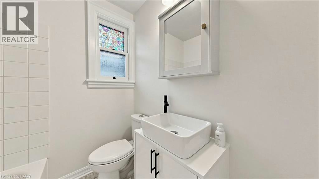 59 Longwood Road N, Hamilton, ON, L8S 3V2 - 11