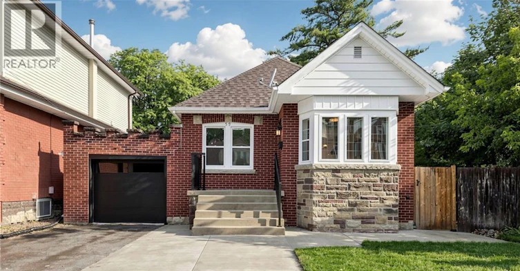 59 Longwood Road N, Hamilton, ON, L8S 3V2