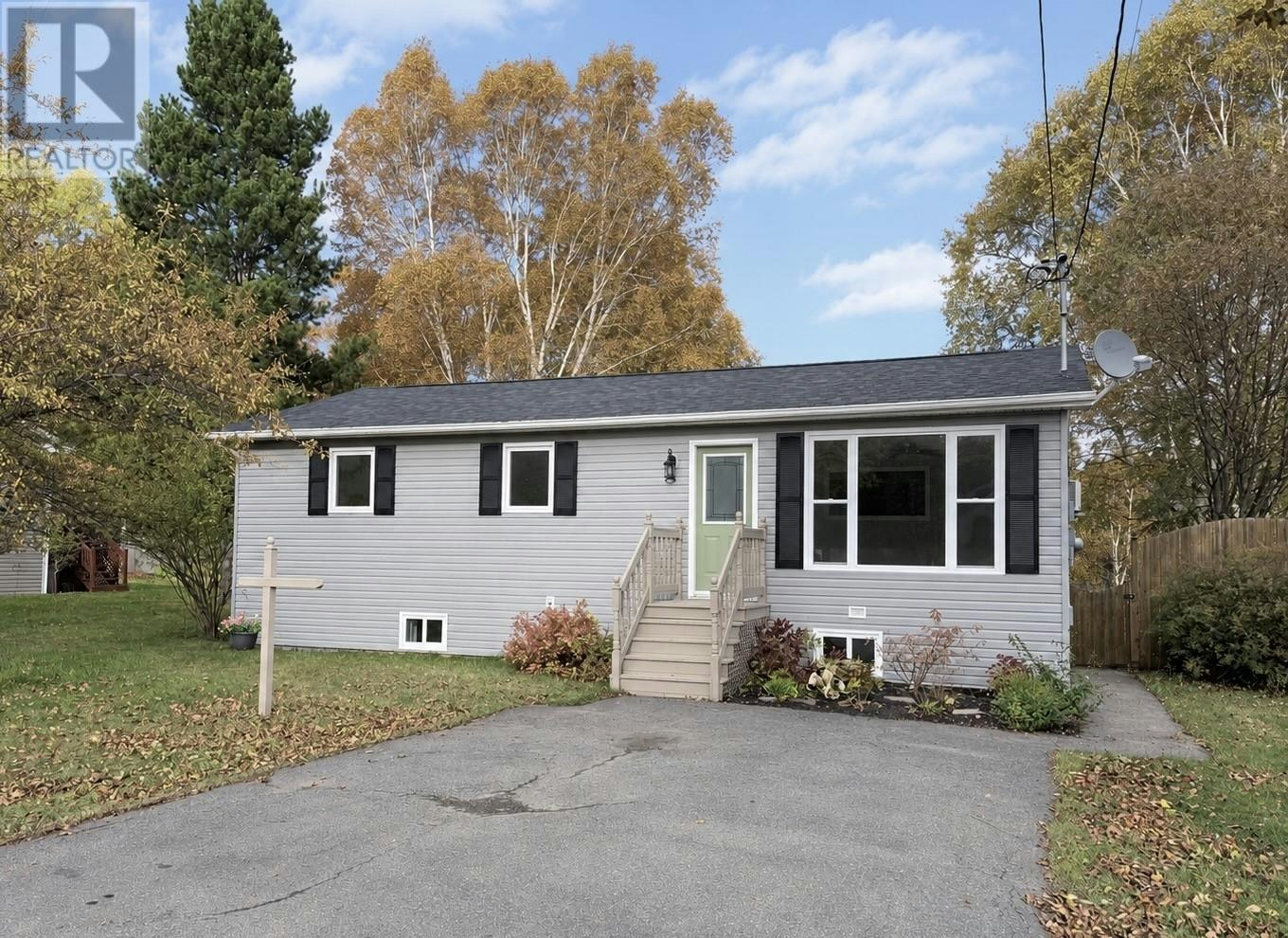 14 Fifth Avenue, Pasadena, NL, A0L 1K0