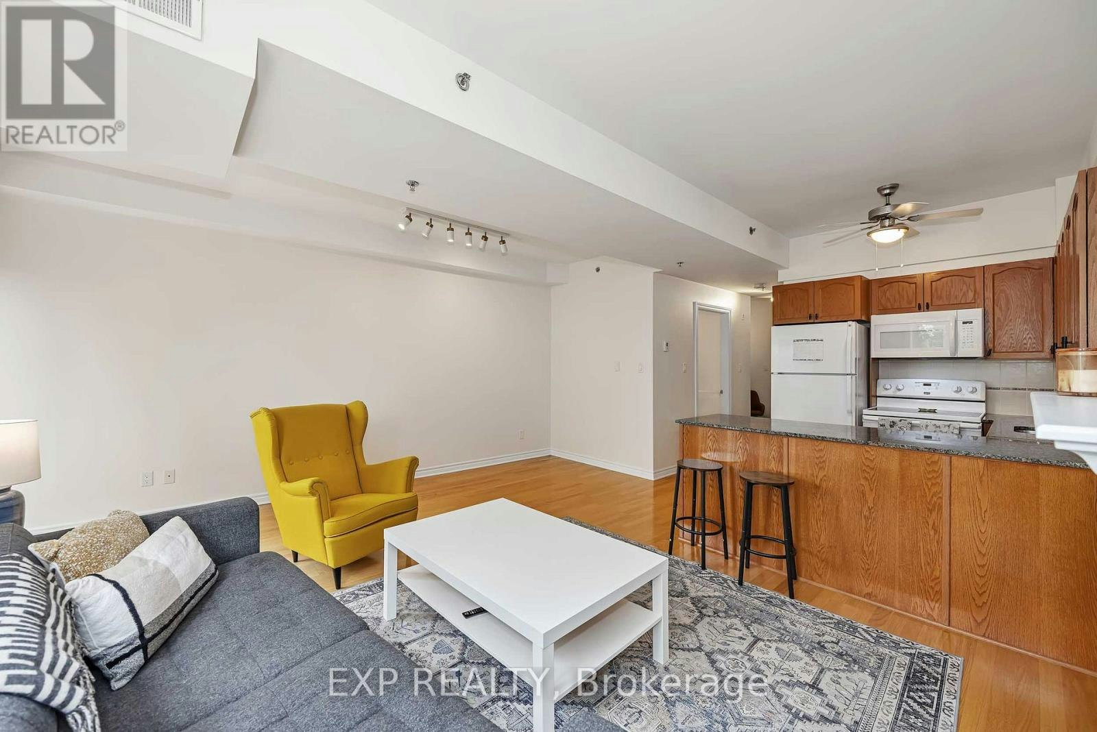 305-6 Grove Avenue, Ottawa, ON, K1S 3A6 - 23