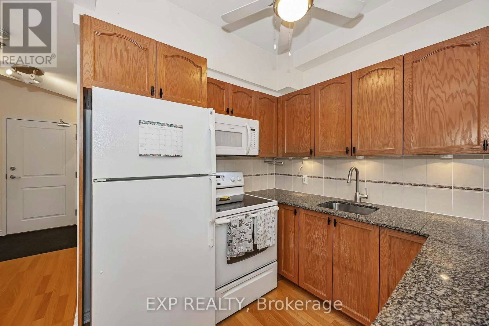 305-6 Grove Avenue, Ottawa, ON, K1S 3A6 - 14