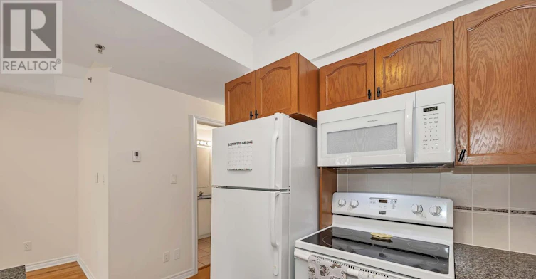 305-6 Grove Avenue, Ottawa, ON, K1S 3A6 - 16