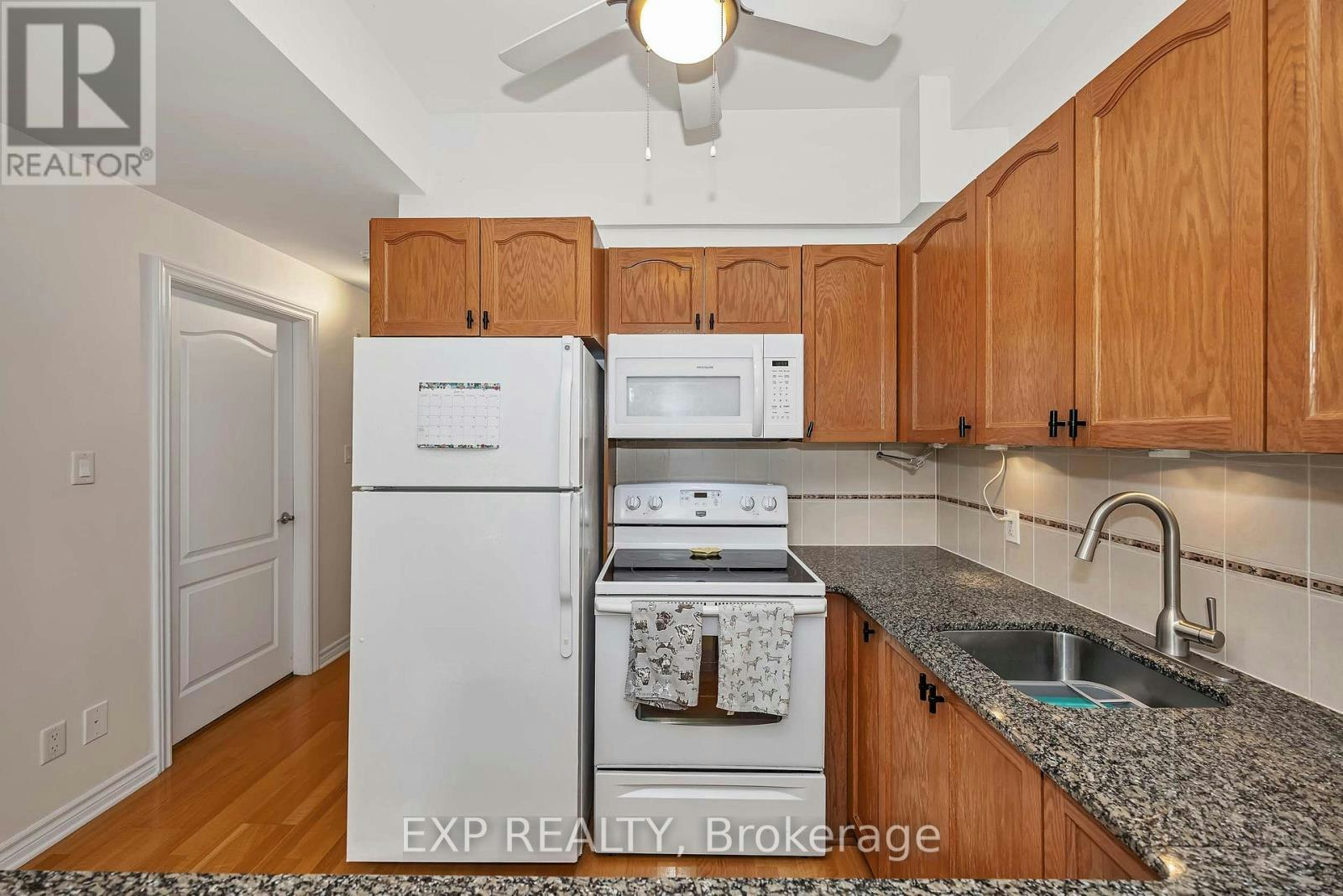 305-6 Grove Avenue, Ottawa, ON, K1S 3A6 - 15
