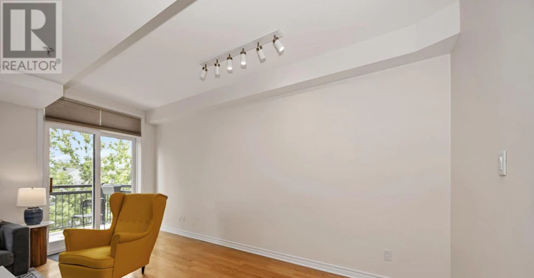 305-6 Grove Avenue, Ottawa, ON, K1S 3A6 - 18