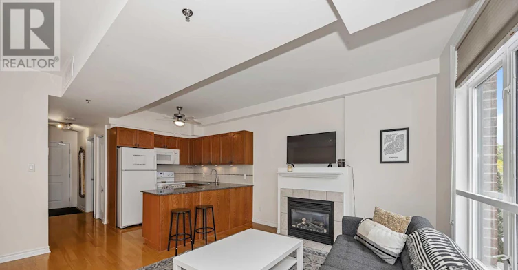 305-6 Grove Avenue, Ottawa, ON, K1S 3A6 - 21