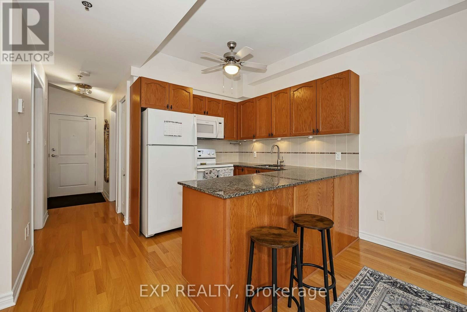 305-6 Grove Avenue, Ottawa, ON, K1S 3A6 - 12
