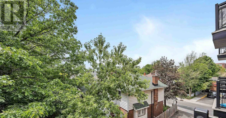 305-6 Grove Avenue, Ottawa, ON, K1S 3A6 - 27