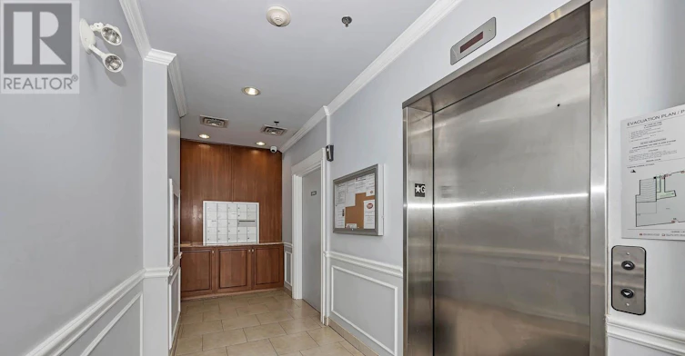 305-6 Grove Avenue, Ottawa, ON, K1S 3A6 - 8