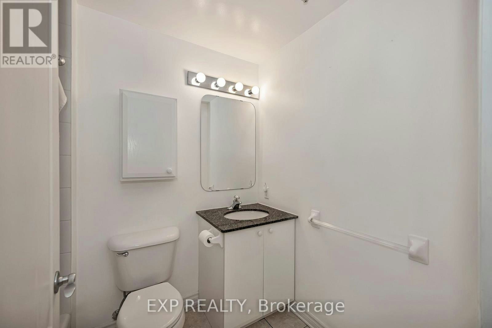305-6 Grove Avenue, Ottawa, ON, K1S 3A6 - 33