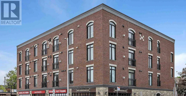 305-6 Grove Avenue, Ottawa, ON, K1S 3A6 - 3