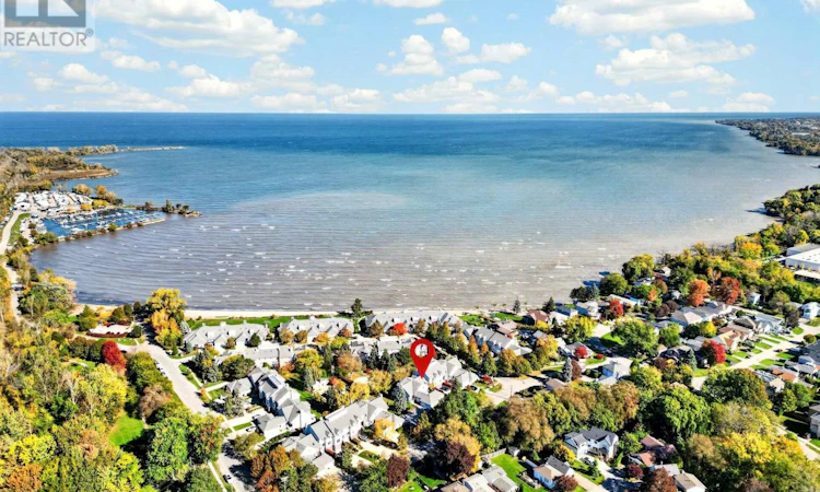 18-3 Lakeside Drive